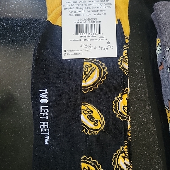 Lot Of 2 Two Left Feet Unisex Beer Lovers Socks Beer Here & If You Can Read This - Picture 4 of 8